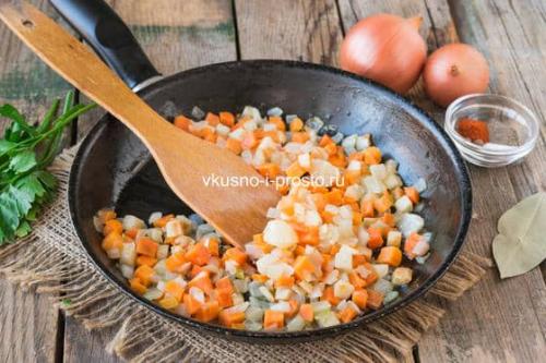 Пельмени в курином бульоне. Суп с пельменями на курином бульоне