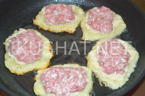 Драники перемешанные с фаршем. Рецепт 4: драники-колдуны из картошки с фаршем