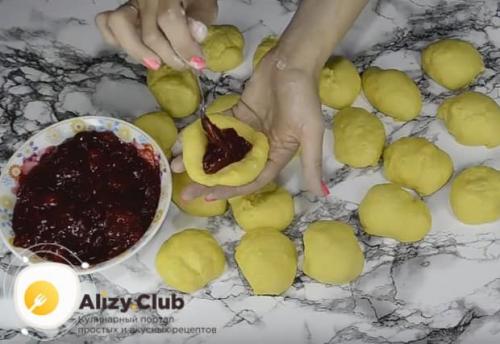 Заварное тесто для пирожков с вишней. Пирожки с вишней из дрожжевого теста