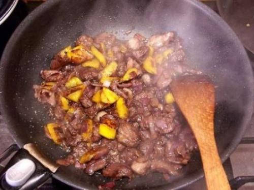 Тыква с мясом и гречкой. Рассыпчатая гречневая каша с мясом в тыкве 04