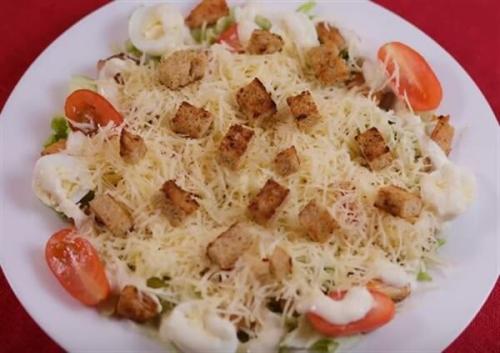 Салат Цезарь с курицей с готовым соусом Цезарь. Салат Цезарь с курицей с соусом Цезарь 17