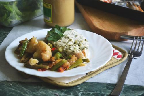 Лосось тушеный в сметане. Лосось в сметанном соусе