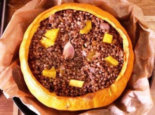 Тыква с мясом и гречкой. Рассыпчатая гречневая каша с мясом в тыкве 05