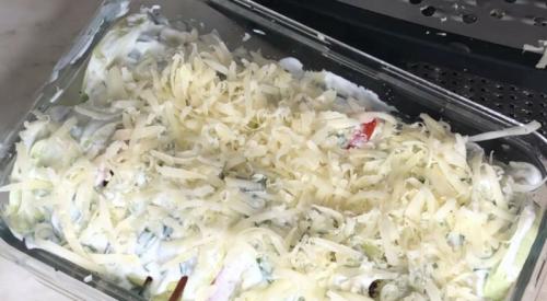 Кабачки в духовке. Готовим кабачки в духовке с помидорами, сметаной и сыром