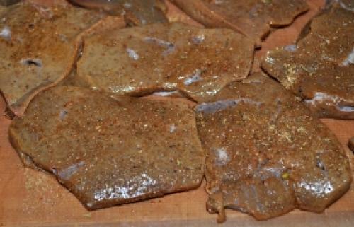 Печень в гранатовом соусе. Говяжья печень с гранатовым соусом 01