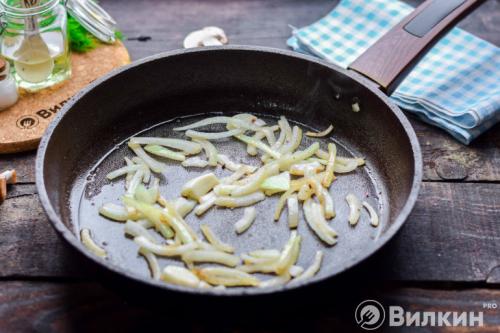 Жареная картошка с шампиньонами