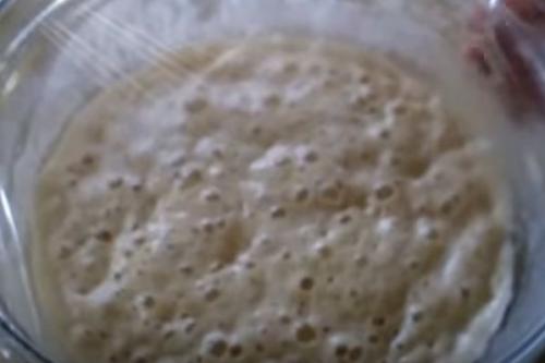 Тесто для жареных пирожков с быстродействующими дрожжами. Как сделать тесто для жаренных пирожков?