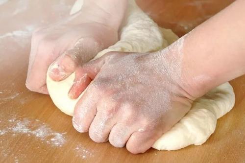 Тесто для жареных пирожков с быстродействующими дрожжами. Как сделать тесто для жаренных пирожков?