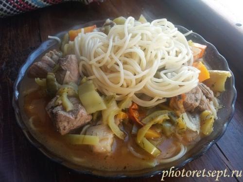 Мясо с овощами.