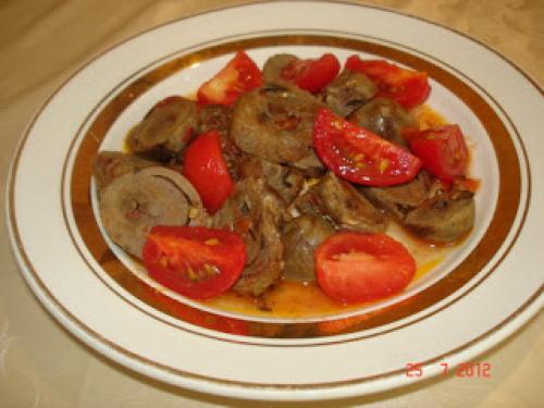 Куриные сердечки в гранатовом соусе. Тушеные сердечки с помидорами и соусом гранатовый глинтвейн