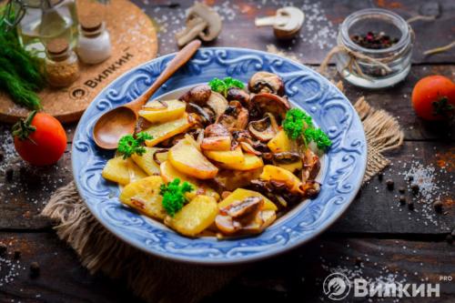 Жареная картошка с шампиньонами