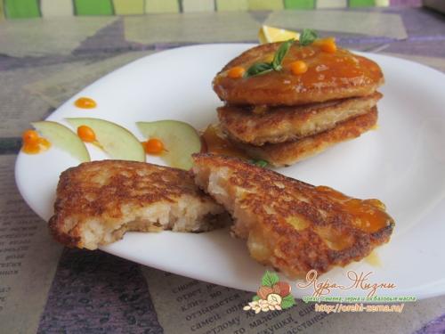 Оладьи из рисовой каши. Необычные и вкусные рисовые оладьи из каши с яблоком — простой рецепт