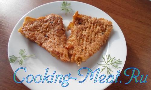 Бутерброды с фаршем в кляре. Вафельные коржи с фаршем в кляре