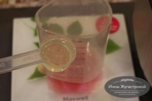 Рецепты для маленькой хлебопечки. Простой белый хлеб в хлебопечке, 500 граммовая буханка