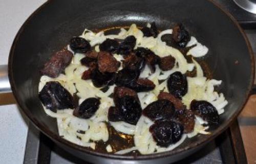 Говяжья печень с черносливом рецепт. 17 Говяжья печень с черносливом рецепт. 17