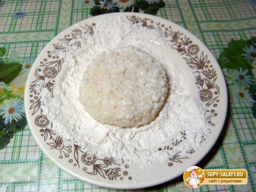 Биточки из рисовой каши рецепт. Рисовые биточки с сырым мясом