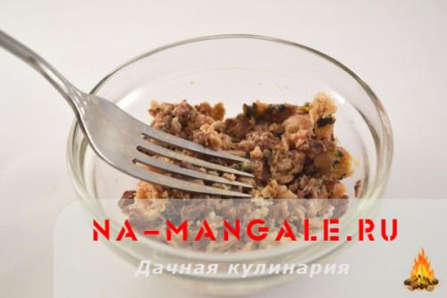 Салат с рыбой консервированной. Рецепты