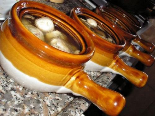 Пельмени в горшочках с помидорами. Как приготовить пельмени в горшочках в духовке?