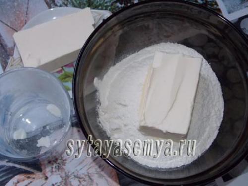 Насыпной пирог с творогом и яблоками. Насыпной яблочно-творожный пирог