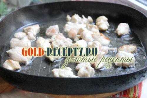 Подлива из курицы с овощами.