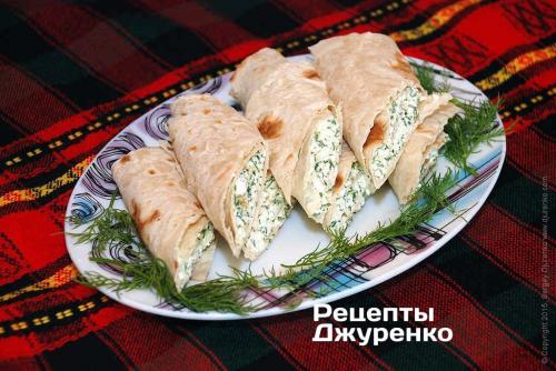 Творожный сыр с зеленью и чесноком рецепт. Творожный сыр с чесноком и зеленью рецепт. Творог с зеленью и чесноком - закусочный вариант блюда. Творог с зеленью и чесноком – хитрости приготовления – полезные советы