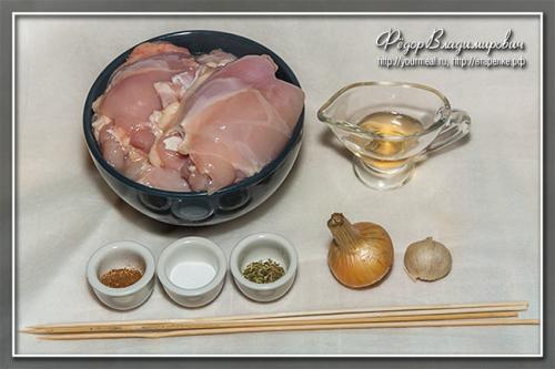 Шашлык на углях на шпажках. Куриные шашлычки на шпажках