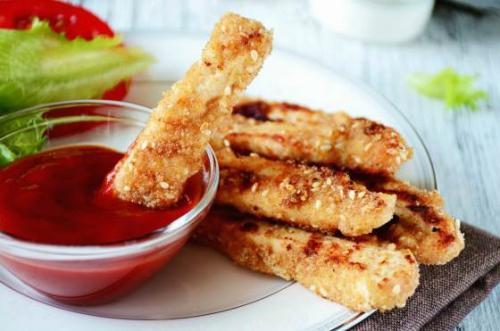 Мясные пальчики из куриного филе. Куриные пальчики – вкусная мясная закуска