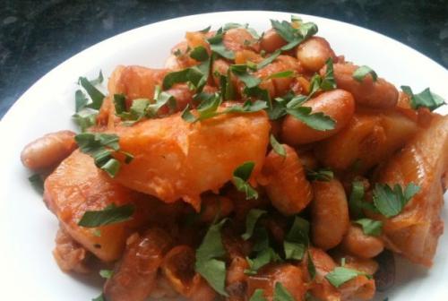 Картошка с фасолью стручковой. Как вкусно приготовить тушеную картошку с фасолью