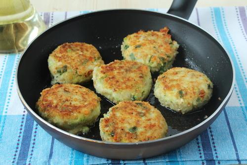 Котлеты или оладьи из кабачков. Обалденные котлеты из кабачка (вкуснее, чем оладьи!)