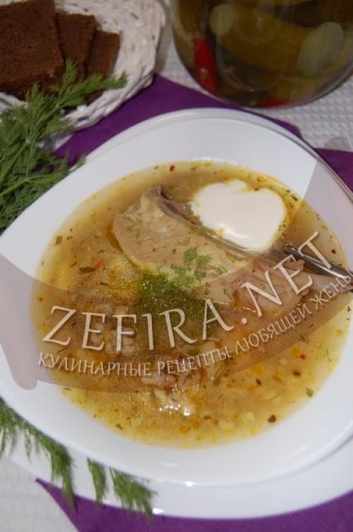 Свиные ребрышки с перловкой. Наваристый рассольник с перловкой и соленым огурцом со свиными ребрышками пошаговый рецепт с фото 20