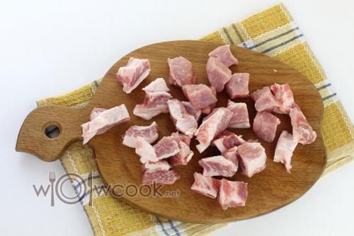 Свиные ребрышки с перловкой. Наваристый рассольник с перловкой и соленым огурцом со свиными ребрышками пошаговый рецепт с фото 10