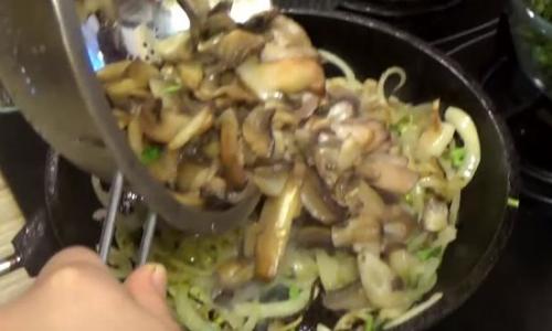 Фаршированные кабачки без мяса. Запечённые фаршированные кабачки, вегетарианский рецепт с грибами