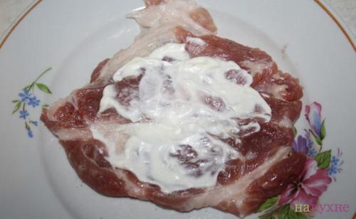 Мешочки из свинины с начинкой. Мешочки из свинины с грибами и сыром