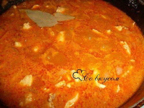 Гуляш из курицы с пюре. Рецепт 1: гуляш из куриного филе (пошаговые фото)