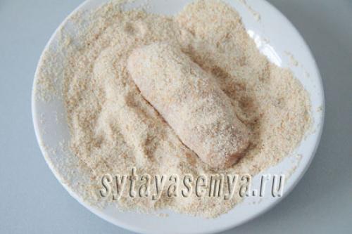 Курино сырные палочки. Куриные палочки в панировке с сыром и специями