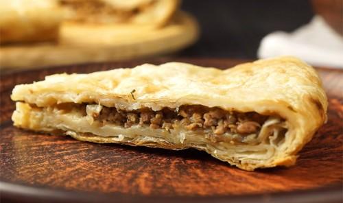 Песочный пирог с начинкой из сгущенки. Пирог с начинкой из сгущенного молока