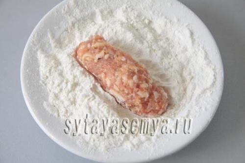 Курино сырные палочки. Куриные палочки в панировке с сыром и специями