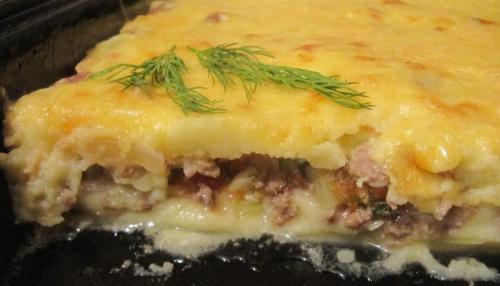 Картофельная запеканка с фаршем в сметанном соусе. Картофельная запеканка с фаршем и овощами