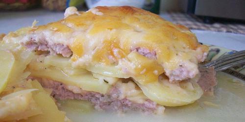 Картофельная запеканка с фаршем в духовке из сырого картофеля без сыра