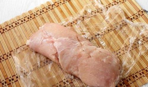 Рулетики с черносливом из курицы. Как приготовить куриный рулет с черносливом