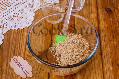 Ореховый пирог со сгущенкой. Пирог со сгущенкой и грецкими орехами 04