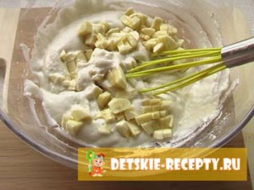 Пышные банановые оладьи на кефире. Оладьи пышные для детей (без яиц) с бананом — фото рецепт