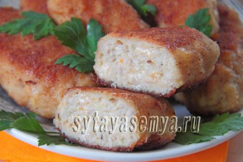 Курино сырные палочки. Куриные палочки в панировке с сыром и специями