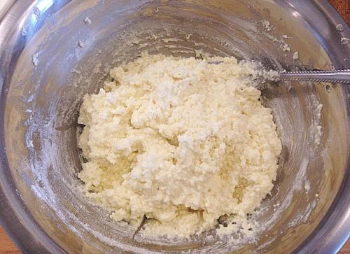 Сырники из зерненого творога в духовке. Сырники в духовке пошаговый рецепт с фото