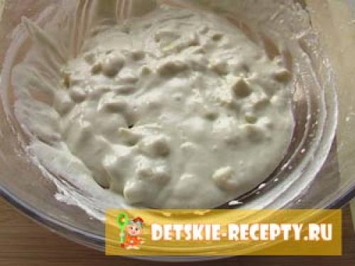 Пышные банановые оладьи на кефире. Оладьи пышные для детей (без яиц) с бананом — фото рецепт