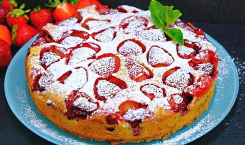 Песочный пирог с начинкой из сгущенки. Пирог с начинкой из сгущенного молока