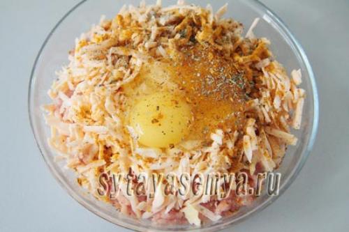 Курино сырные палочки. Куриные палочки в панировке с сыром и специями