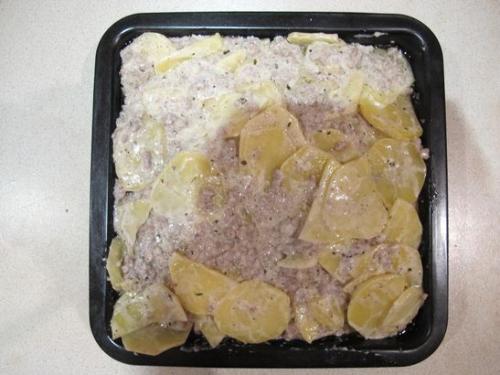 Мясная запеканка со сливками. 