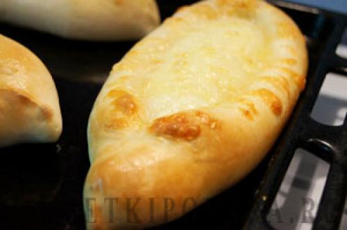Тесто на аджарские хачапури в хлебопечке. Хачапури с сыром по-аджарски
