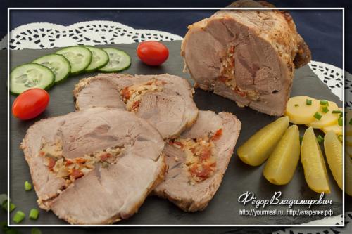 Свинина запеченная с вялеными помидорами. 